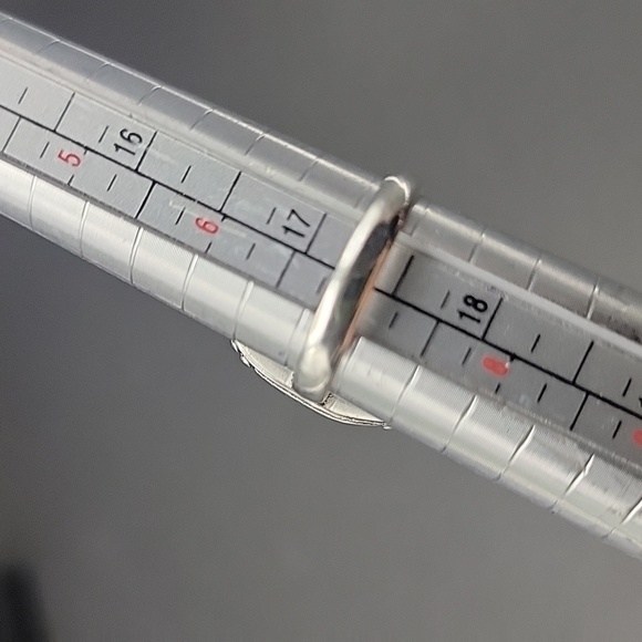 16060 Elegant 925 Silver Plate Rainbow Moonstone Blue Flash Oval Size 7 Ring - Picture 8 of 12